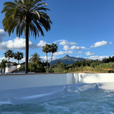 Puerto Banus Jacuzzi Close To Breath And Marbella Arena Exterior photo